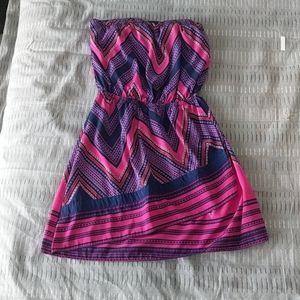 Adorable patterned Express dress!